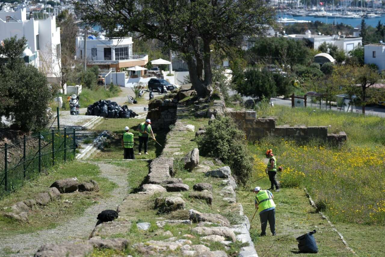 Bodrum’da Turizm Haftası Öncesi Antik Surlarda Yoğun Mesai 4